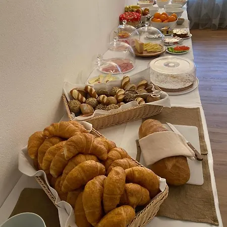 Bernina Ξενοδοχείο