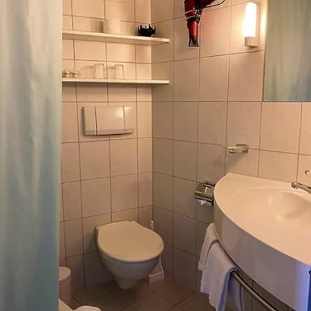 Ξενοδοχείο Bernina 3*